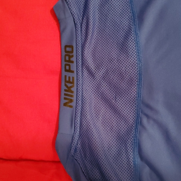 Nike pro dri fit shirt,size L - Picture 5 of 5